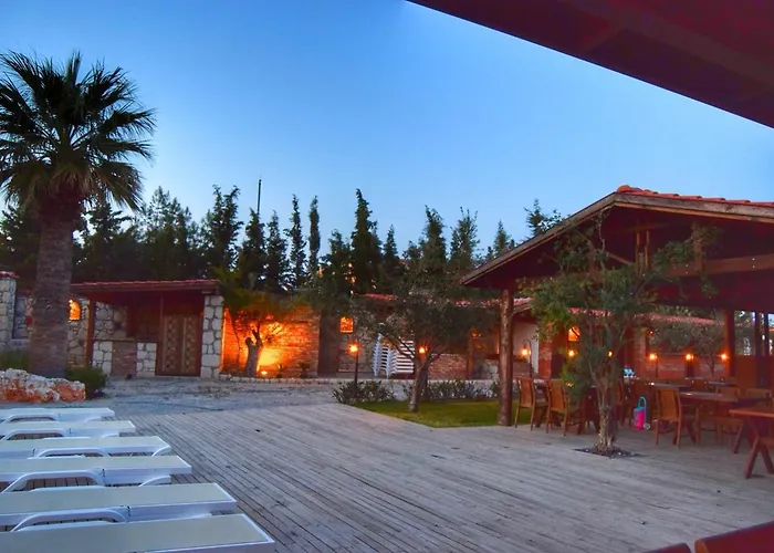 Ξενοδοχείο Wood Town 3*